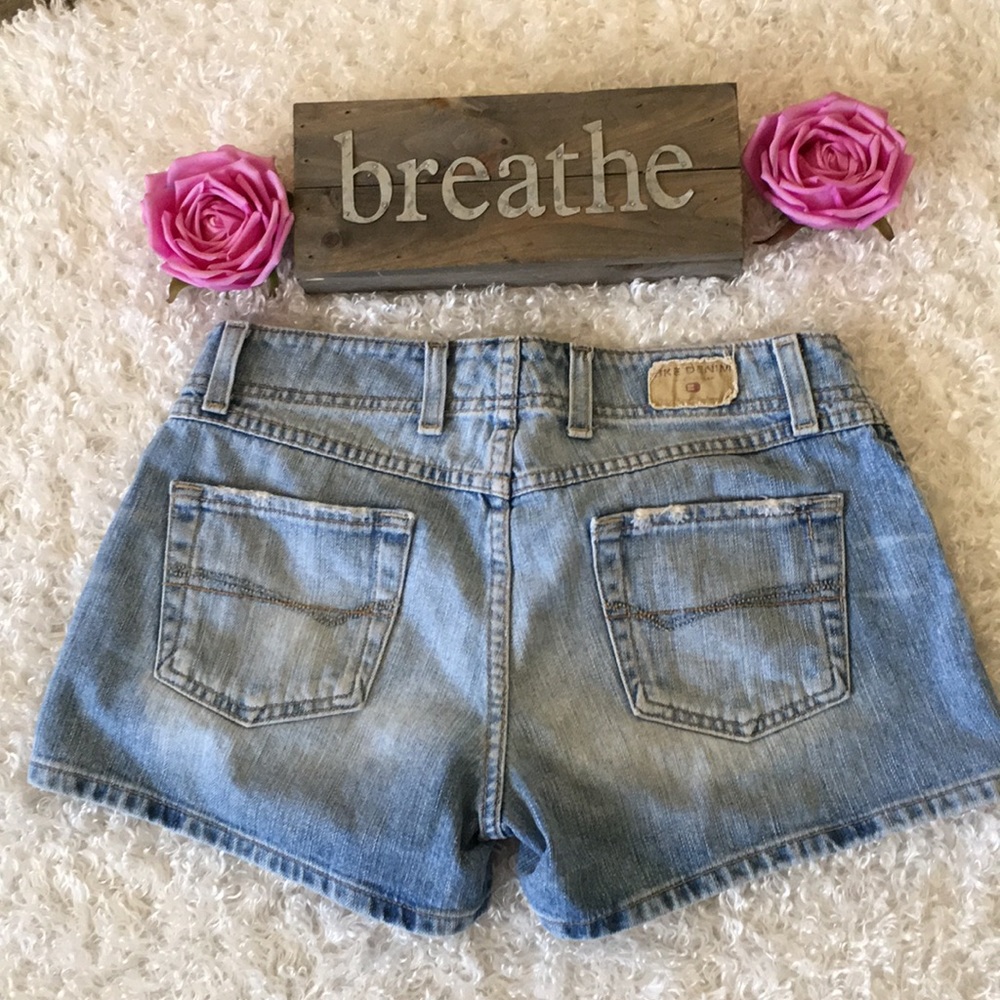BKE Denim shorts. Size 28. 3 “ inseam